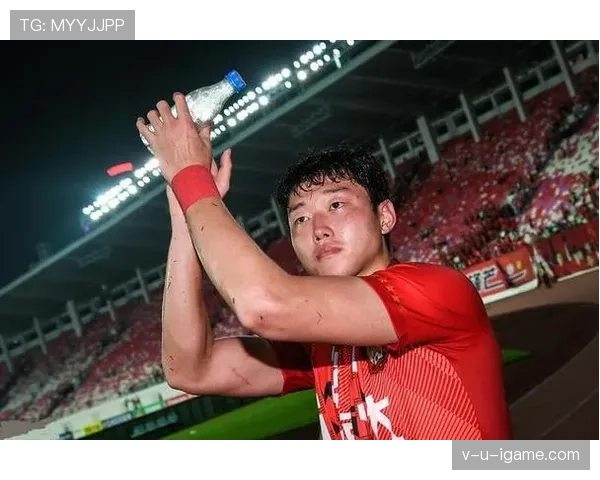 加亚防守端表现亮眼,成球队后防核心支柱